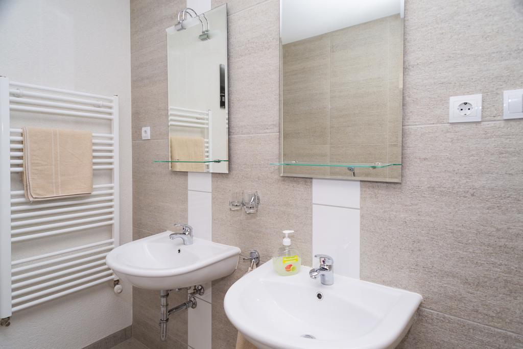 Andi Apartman Hévíz Εξωτερικό φωτογραφία